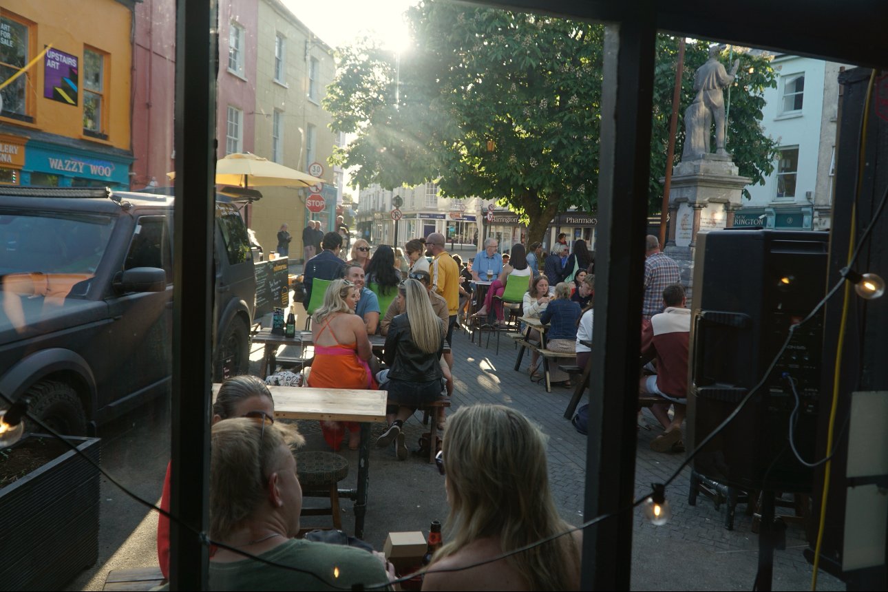 the yellow submarine food truck catering